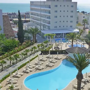 sandra-hotel-apts.protaras-cy-hotels.com/